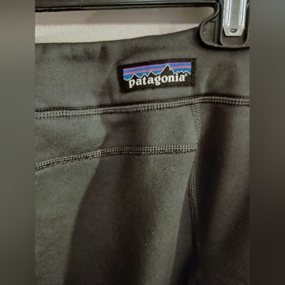 Patagonia Dark Gray Fleece Lined Active Leggings, Sz Large - Picture 4 of 5